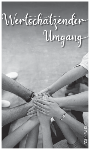 Hände werden übereinander gelegt, Bild steht für den Wert wertschätzender Umgang der Landwirtschaftskammer Niederösterreich